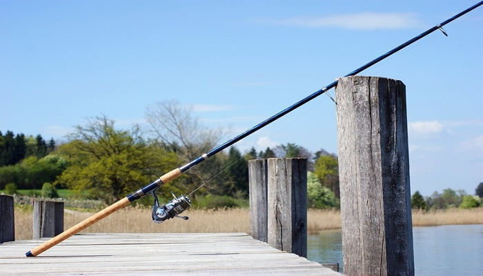 How to Set Up a Fishing Pole for Bass Fishing